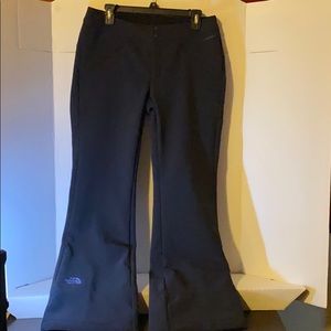 Women’s size medium The North Face Ski Pant